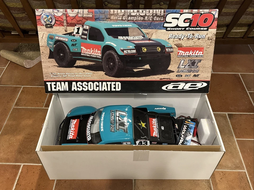 RARE Promotional Makita Team Associated RC Off Road Truck, SC10 Short Course RTR - Image 1 of 4