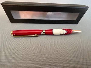 Handgefertigter Kugelschreiber Drehkugelschreiber Roller ausgefallen rot und weiß mit goldfarben - Bild 1 von 1