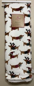 Merry Way Reverse Sherpa Weihnachten Dackel 50x70 OEKO TEX Überwurf Decke - Bild 1 von 8