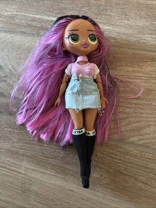 LOL Surprise OMG World Travel City Babe Modepuppe ohne Schuhe - Bild 1 von 5