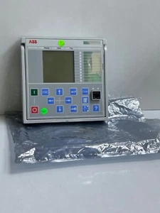 ABB REF615E-D protection & control relay only display panel 2rca025340a0001b - Picture 1 of 7