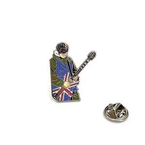 OASIS NOEL GALLAGHER PIN BADGE UNION JACK GUITAR FREE UK POST - Picture 1 of 2