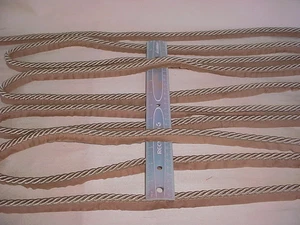 11-3/8Y D'KEI C1131 METALLIC SILVER GOLD DOUBLE LIP CORD DRAPERY UPHOLSTERY TRIM - Picture 1 of 3