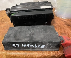 2000 - 2005 Buick Lesabre 3.8 Engine Fuse Box Relay 15328859 FREE SHIP RB1 - Picture 1 of 10
