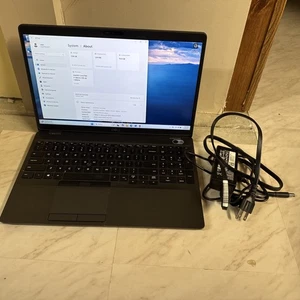 DELL LATITUDE 5500 i7-8665U @ 1,90 GHz, 16 GB RAM, 240GB SSD / Win 11 Pro - Zdjęcie 1 z 16