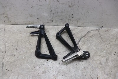 Juego de estriberas traseras para pasajero Yamaha YZF R3 2015-2018 par Foto 1 de 4