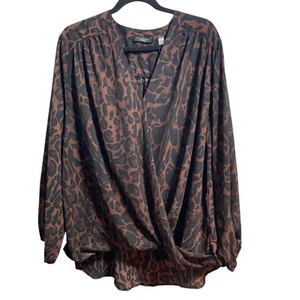 NEU T Tahari Leoprad Print Crossover High Low Bluse Damen Gr. 3X - Bild 1 von 8