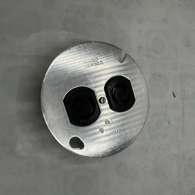 BRYANT 4751 Duplex Receptacle and box cover🔔 - Image 1 of 4