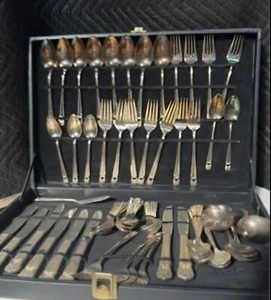 Rogers Bros Eternally Yours Silver Plate Flatware Set 67 pc Chest Vintage - Picture 1 of 4