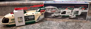 HESS 2001 Spielzeug Hubschrauber mit Motorrad und Kreuzer Neu im Karton - Bild 1 von 5