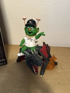 HOUSTON ASTROS ORBIT GAME OF THRONES MASKOTTCHEN IN FEUER DRACHE WACKELKOPF - Bild 1 von 5