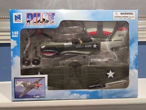 Kit Modelo Piloto NewRay P-40 Fighter-Bomber 1:48 20215 F2 Sellado Nuevo Stock Antiguo - Imagen 1 de 1