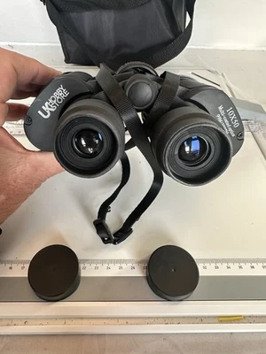 Brand New UK Hobby Store 10x50 multicoated optic's 99m/1000mm Binoculars - Image 1 of 4