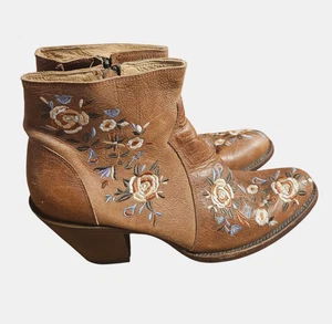 Shyanne Millie Floral Embroidered Booties Round Toe 9M Western Prairie BBW235 - Picture 1 of 10