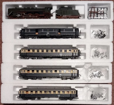 Tillig TT Karwendel-Express und BR 01, DRG Ep. II, 5-teilig, digital, Licht, Sou - Bild 1 von 4