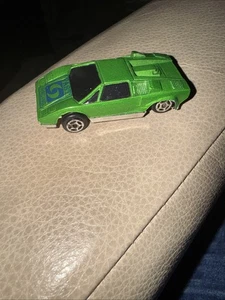 Unbranded green Lamborghini  - Picture 1 of 5