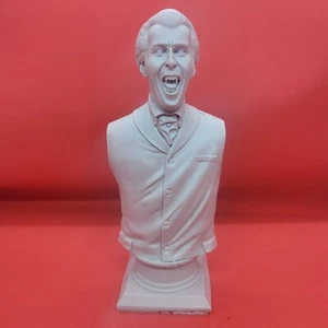 1/6 Scale Dracula Bust - Picture 1 of 2