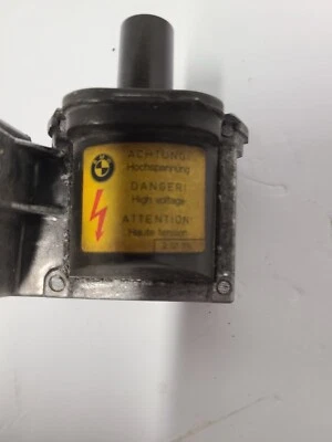 Bobina de encendido de alto rendimiento usada BMW 735i E32 535i E34 M30B35 1720166 Foto 1 de 3