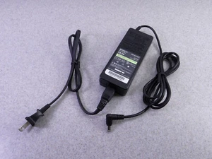 Genuine AC Power Supply Adapter Sony VGP-AC19V27 76W 19.5V 3.9A OEM w/P.Cord - Picture 1 of 10