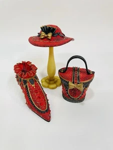Miniatur Schuhsammlung viktorianisch rot schwarz Hut Ständer Handtasche Sheek Dekor 1999 - Bild 1 von 8