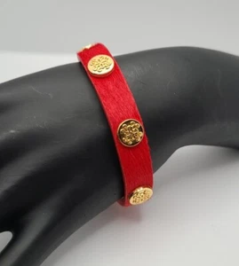 Bracciale Rustico Polsino Meagen Rosso Vera Pelle Tono Argento Ciondoli Chiusura Peg - Foto 1 di 7