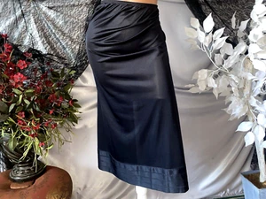 VTG Silky Shimmery Nylon 5x Full Figure Plus Half Slip Wide cake layer hem Glam - Picture 1 of 10