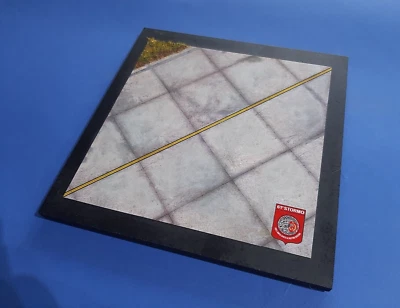 Aeroporto diorama base A.M.I. 61° stormo caccia 1/48  cm 29x29X1,5 - Immagine 1 di 3