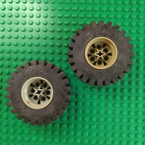 Vintage Lego Technic Wheel 20x30 4266c02 (4266 + 4267) x 2 Wheel Assembly - Picture 1 of 6