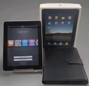 Apple iPad 1st Gen. 64GB, Wi-Fi, 9.7in Silver A1219 w/ box - A+ cond. - Afbeelding 1 van 4