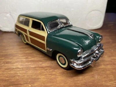 Franklin Mint Precision 1:43 Die Cast 1950 Ford Wagon Woody Green Diecast - Image 1 of 4