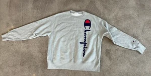 Champion Embroidered Spellout Logo Reverse Weave Sweatshirt Size L PTP 24” EUC - Picture 1 of 7