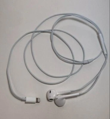 Auriculares Apple blancos OEM con relámpagos para iPhone 14 Pro Max 13 12 11 XR XS Foto 1 de 4