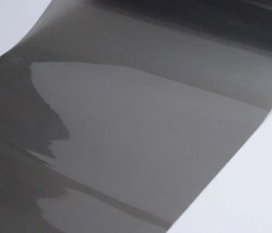 "Rollo de película superposición de luces antiniebla cola de tinte claro - negro claro - 12"" x 120" - Imagen 1 de 2
