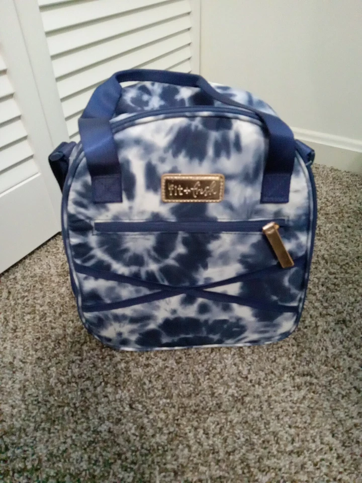 Fit & Fresh insulated lunch bag/back pack with 4 containers & reusable ice pack - Image 1 of 4