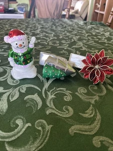 3 Bath & Body Works Christmas Wallflower Plug In  Snowman Trees Poinsettia - Picture 1 of 5