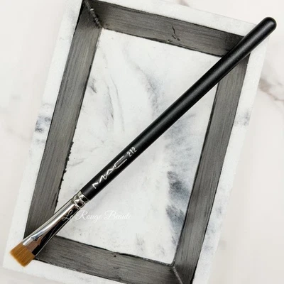 MAC 212 Flat Eye Definer Brush Synthetic Fibre Eye Liner Brush NEW - Image 1 of 3