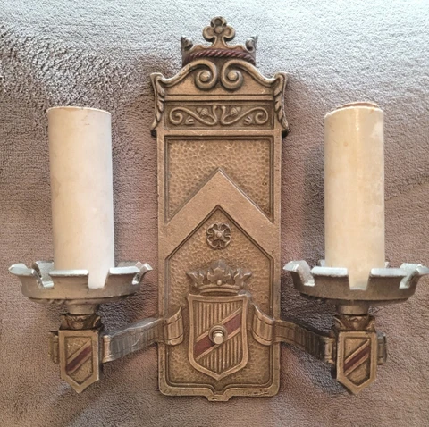 Antique 1920 Cast Iron THE POLK CO #5105 Wall Sconce Double Arm W/ Shield Emblem Cover