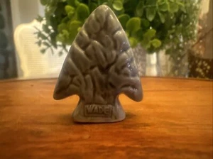 Grey Wade Eng Miniatur Porzellan Pfeilspitze  - Bild 1 von 6