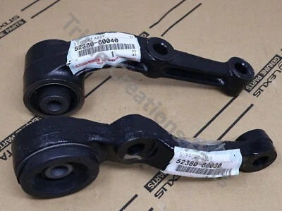 5238060030 / 40 Genuine Housing Differential Support Set LX470 Land Cruiser OEM - Image 1 of 4