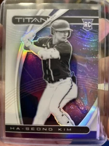 Tarjeta de novato Chronicles Titan 2021 HA-SEONG KIM RC SILVER PRIZM San Diego Padres - Imagen 1 de 2