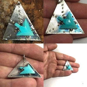 Ciondolo 22 Ct Tw Bella Addormentata Turchese Gemma Intagliata Sterling e Oro - Foto 1 di 9