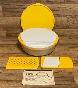 TUPPERWARE - VINTAGE KÜCHENARBEITSEINHEIT UND SCHÜSSEL #1833 1849 - HACKEN, SCHEIBEN, REIBEN - Bild 1 von 4