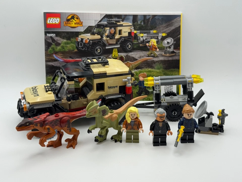 LEGO Jurassic World: Pyroraptor & Dilophosaurus Transport (76951) - Image 1 of 1