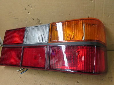 VOLVO 240 85-93 1985-1993 TAIL LIGHT PASSENGER RH RIGHT w/ BLACK TRIM BRIGHT - Image 1 of 4
