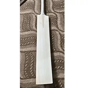 English Willow Cricket Bat 8 to 10 GRAINS Ready To Play Fully Knocked 1X - Picture 1 of 4