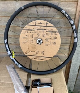 E*Thirteen LG1 - Race Carbon Enduro Rear - 29" x 30mm - 148x12mm - Microspline - Picture 1 of 12