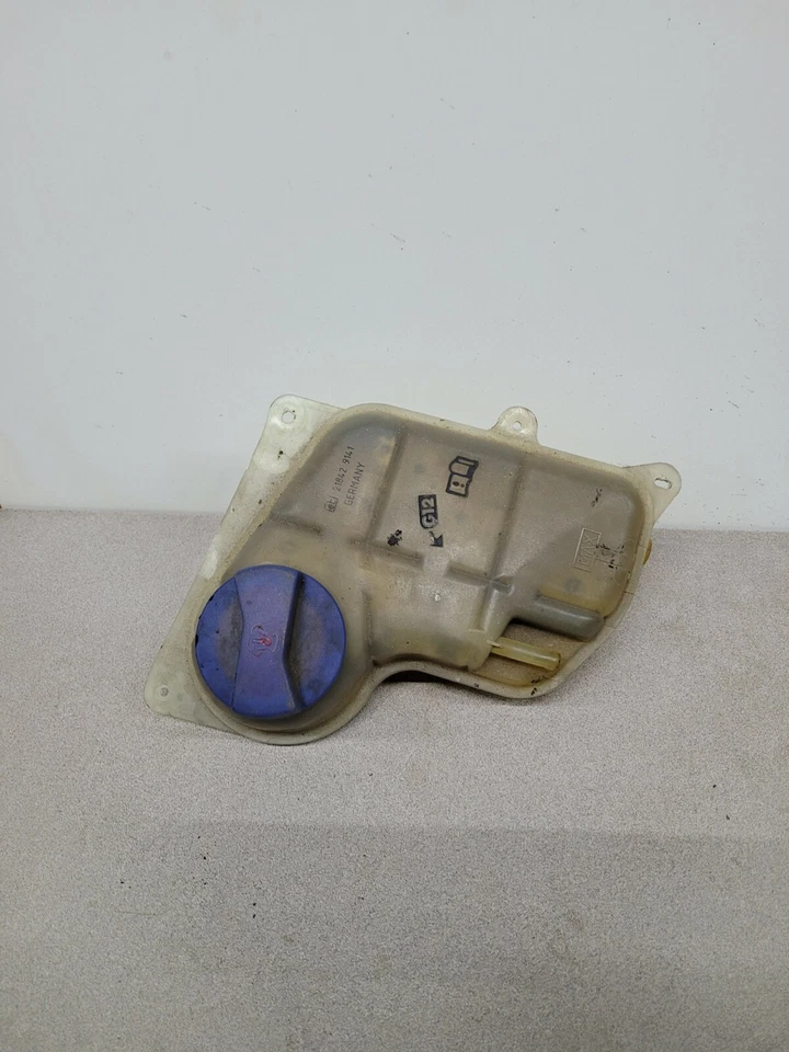Audi A6 2.8 Quattro 1998-2001 depósito de botella de desbordamiento de refrigerante OEM Foto 1 de 2