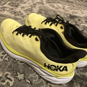 HOKA Clifton 8 Zapatos para Correr Caminar para Hombres 14D Amarillo Plátano Aire Libre Acolchados - Imagen 1 de 24