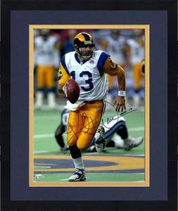 Foto firmada por Kurt Warner St. Louis Rams 16"x20" del Super Bowl con "HOF 17" Insc - Imagen 1 de 1