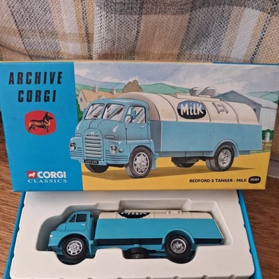 Corgi 20202 Archive Corgi Bedford S Milk Tanker Ltd Edition NEW. - Image 1 of 4